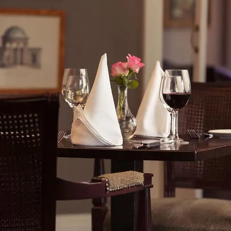 Kilcoran & Leisure Centre 3*