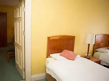 Hotel Kilcoran & Leisure Centre 3*